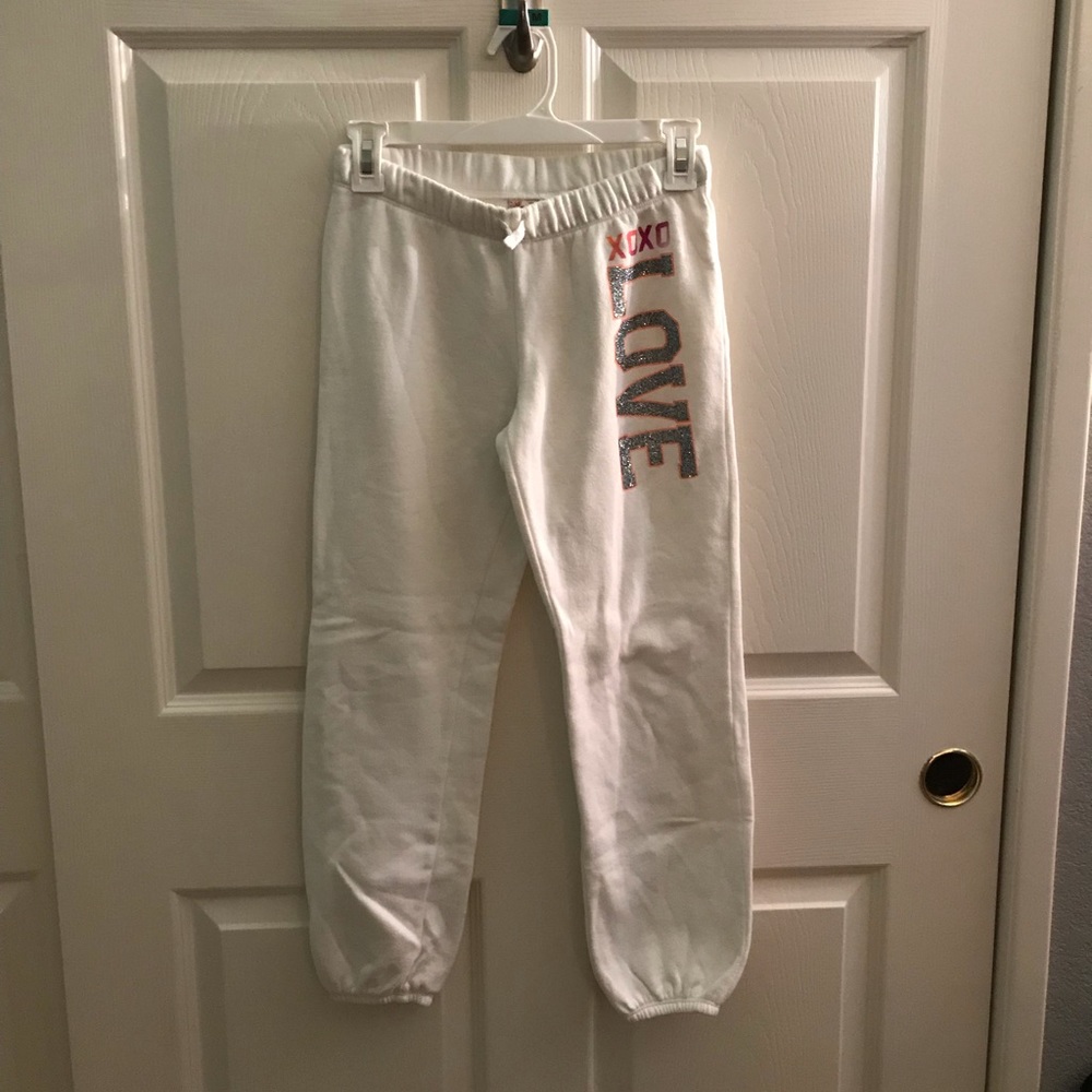 Super fuzzy soft white sweatpants!!